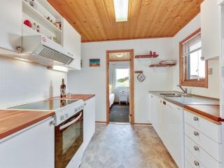 Holiday Home Trineke - from the sea by Interhome - 2