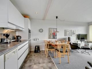 Apartment Elizabeta - 100m to the fjord by Interhome - 1
