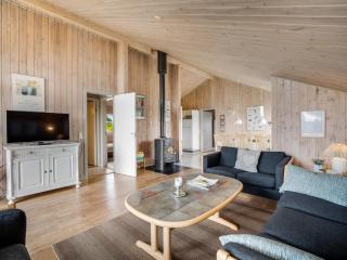 Holiday Home Gedda - 700m from the sea by Interhome - 4