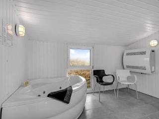Holiday Home Malgest - 100m from the sea by Interhome - 5
