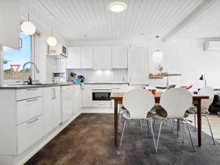 Holiday Home Vappu - 400m to the fjord by Interhome - 6