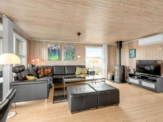Holiday Home Drifa - 600m from the sea by Interhome - 7