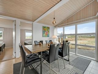 Holiday Home Drifa - 600m from the sea by Interhome - 5