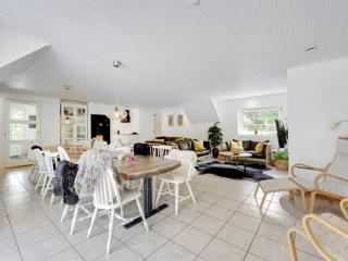 Holiday Home Erla - 2-3km from the sea by Interhome - 4