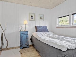 Holiday Home Sinika - 400m from the sea by Interhome - 3