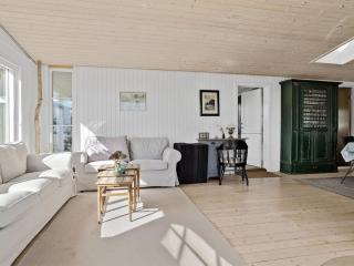 Holiday Home Sinika - 400m from the sea by Interhome - 1