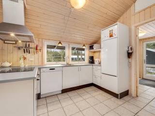 Holiday Home Elfrun - 250m from the sea by Interhome - 1