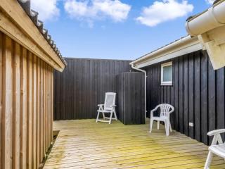Holiday Home Mauri - 350m from the sea by Interhome - 1