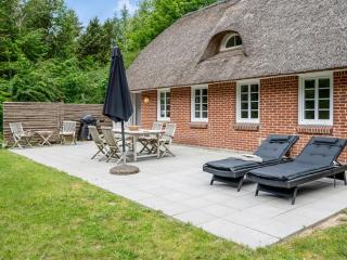 Holiday Home Alkil - 1-7km from the sea by Interhome - 8