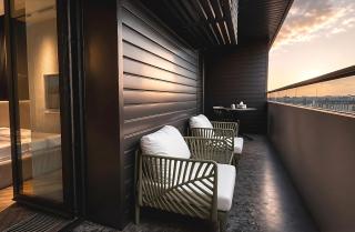 City View Premium 1BR - Balcony - City Center - Metro - Fast WiFi - 3
