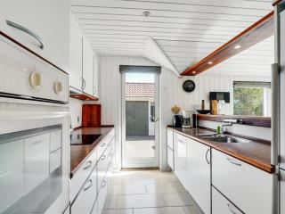 Holiday Home Henkil - 700m from the sea by Interhome - 7