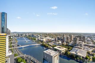 Brisbane City Luxe Free Parking Pool & Gym - 9