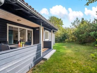 Holiday Home Lökea - 800m from the sea by Interhome - 1