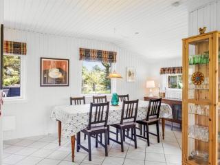 Holiday Home Gullborg - 800m from the sea by Interhome - 7
