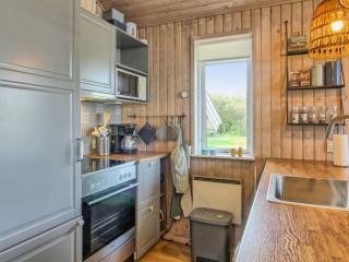 Holiday Home Sari - 600m from the sea by Interhome - 7