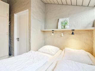Apartment Emiliana - 500m from the sea by Interhome - 4