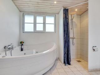 Holiday Home Janakij - 475m from the sea by Interhome - 3