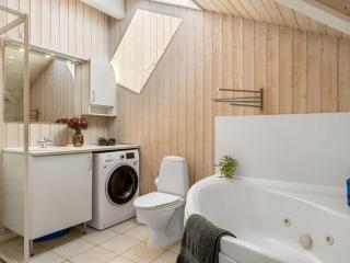 Holiday Home Eddi - 550m from the sea by Interhome - 6