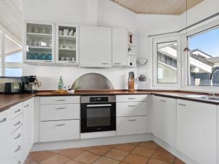 Holiday Home Alyssa - 300m from the sea by Interhome - 6