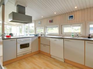 Holiday Home Gitten - 600m from the sea by Interhome - 3