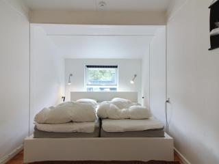 Holiday Home Nienke - 700m from the sea by Interhome - 5