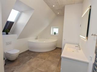 Holiday Home Halldis - 600m from the sea by Interhome - 2