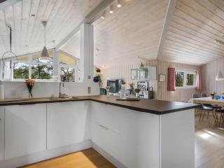 Holiday Home Richardine - 850m from the sea by Interhome - 7