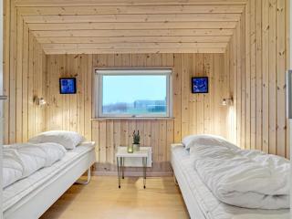 Holiday Home Mattis - 650m from the sea by Interhome - 2