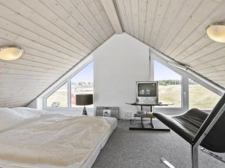 Apartment Chris - 750m from the sea by Interhome - 1