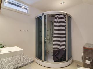 Apartment Varnava - 200m from the sea by Interhome - 5