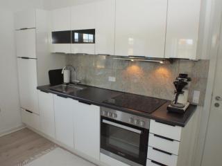 Apartment Lenaya - 75m from the sea by Interhome - 6