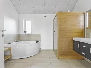 Holiday Home Kirsi - 1-6km from the sea by Interhome - 5