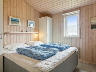 Holiday Home Eyvin - 100m from the sea by Interhome - 4