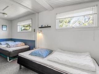 Holiday Home Daren - 600m from the sea by Interhome - 4