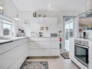 Holiday Home Arwen - 200m from the sea by Interhome - 6