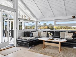 Holiday Home Allida - 800m from the sea by Interhome - 7