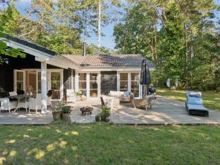 Holiday Home Anar - 900m from the sea by Interhome - 7