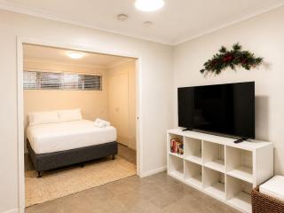 1Bed 1Bath Ground floor West End - 8