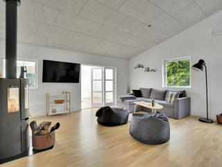 Holiday Home Fentje - 375m to the fjord by Interhome - 2