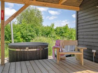 Holiday Home Henrik - 100m from the sea by Interhome - 2