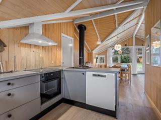 Holiday Home Uta - 300m from the sea by Interhome - 1