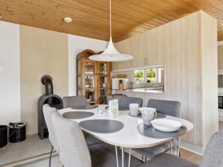Holiday Home Onni - 1km from the sea by Interhome - 2