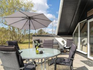 Holiday Home Arnfin - 160m from the sea by Interhome - 7