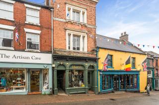 2 Bed Flat - Sleeps 4 - Wifi - 2