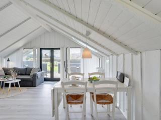 Holiday Home Roderich - 400m from the sea by Interhome - 4