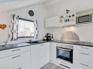 Holiday Home Roderich - 400m from the sea by Interhome - 5