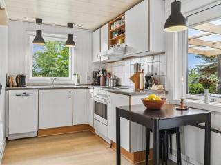 Holiday Home Margit - 10m from the sea by Interhome - 6