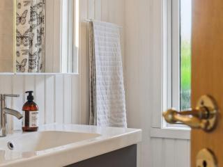 Holiday Home Margit - 10m from the sea by Interhome - 3