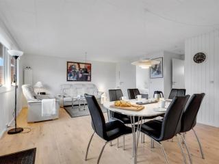 Holiday Home Esther - 700m from the sea by Interhome - 4