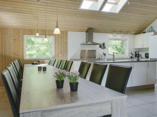 Holiday Home Lottje - 300m from the sea by Interhome - 6
